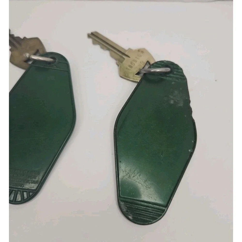 Vintage Hotel Motel Room Keys and Fob‎ Holiday Inn Asheboro NC 235 257 265